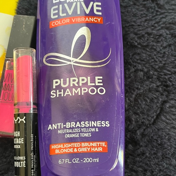 Loreal shampoo and lipstick bundle - Picture 2 of 6